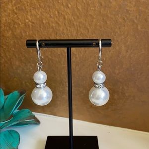 Fashion snowman pearl earrings